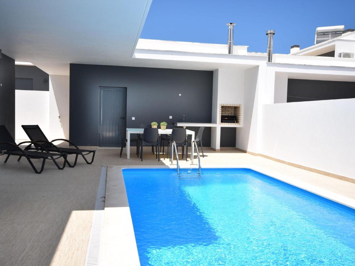 Modern Villa With Private Pool Near The Beautiful Beach Of Foz De Arelho Nadadouro Εξωτερικό φωτογραφία