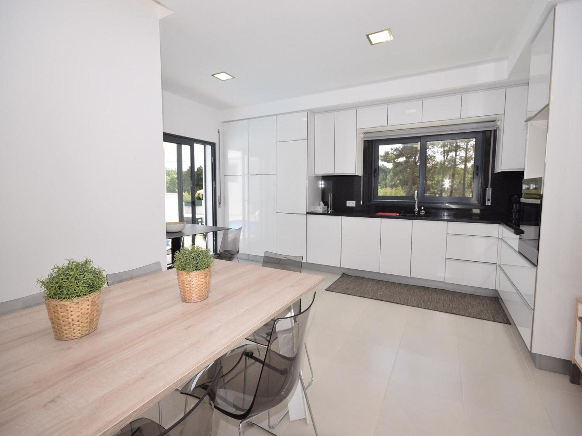 Modern Villa With Private Pool Near The Beautiful Beach Of Foz De Arelho Nadadouro Εξωτερικό φωτογραφία
